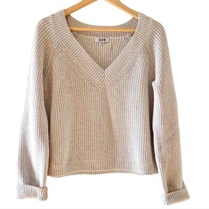 525 America Metallic Rainbow Vneckline Knit Fisherman Sweater Size Medium.